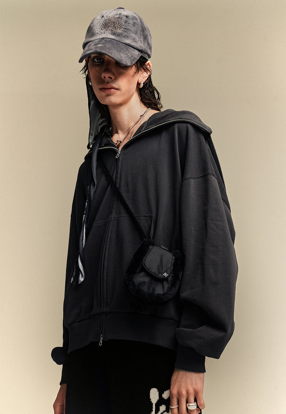 High neck overfit hood zip-up charcoal