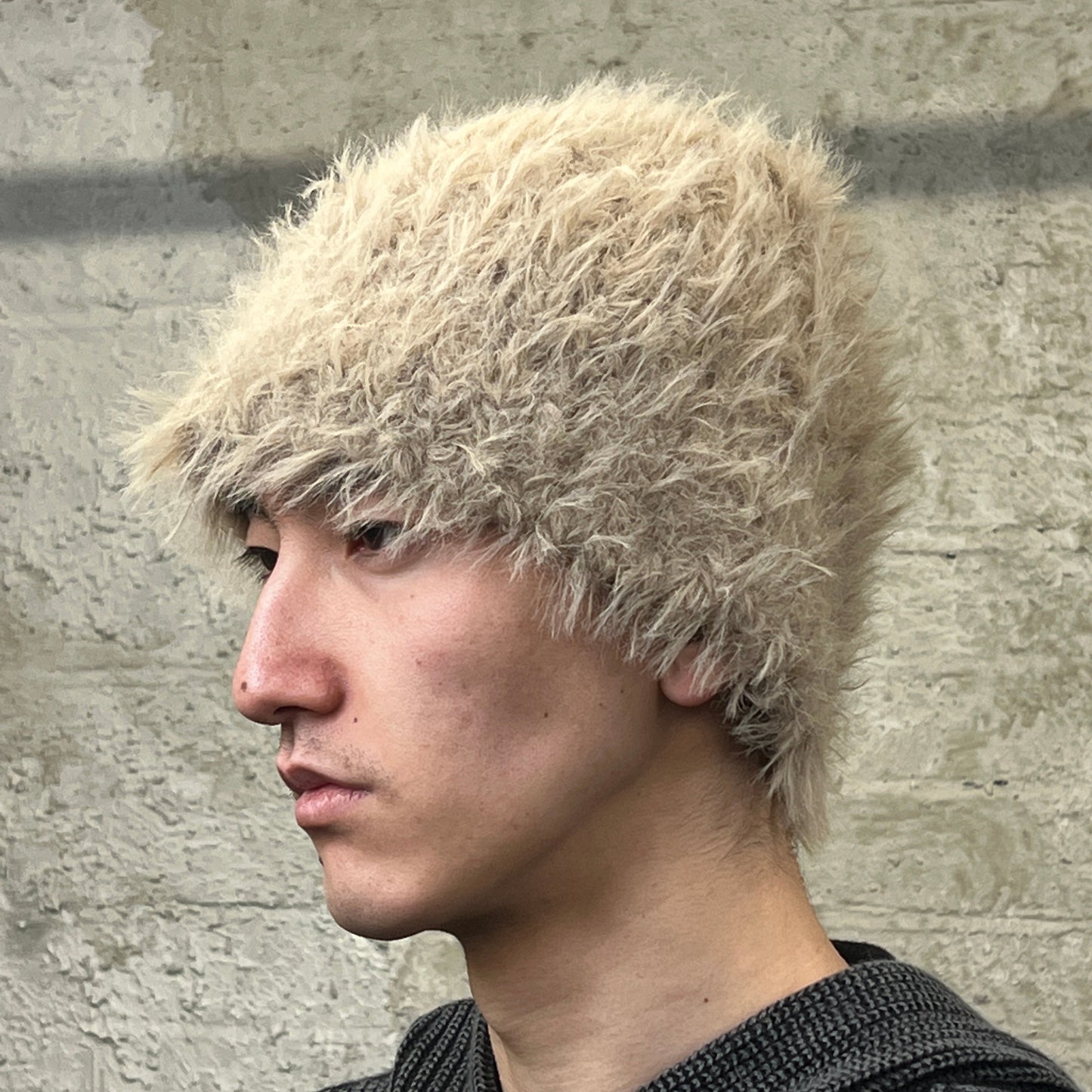 Shaggy beanie beige