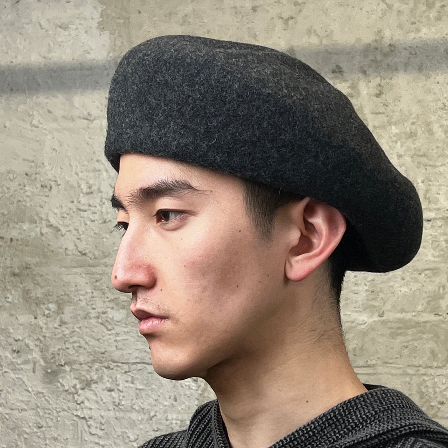 Woolen beret hat charcoal