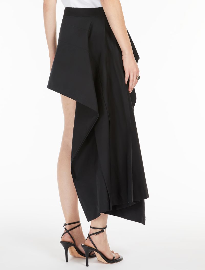 Short asymmetrical skirt black